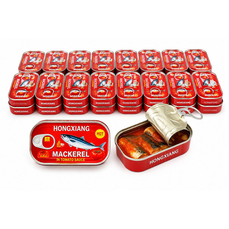Tomat konserverad makrill